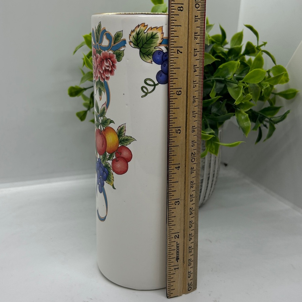 Floral and Fruit Design Ceramic Vase 
8”X 3” inches. MADE IN JAPAN - Picture 9 of 10